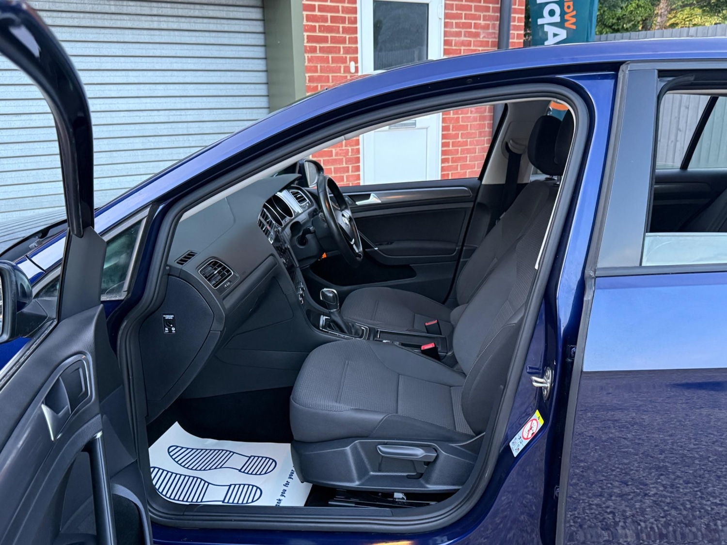 Used Volkswagen Golf 2017 for sale - 77001971: Photo 26