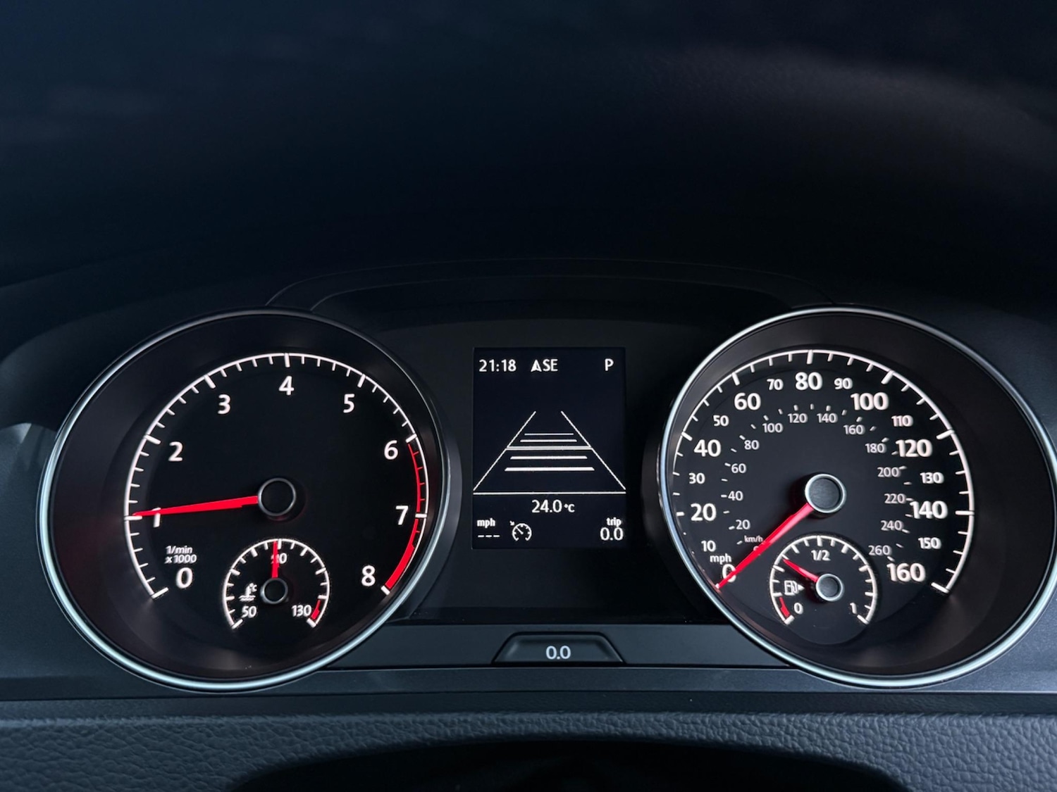 Used Volkswagen Golf 2017 for sale - 77001971: Photo 37