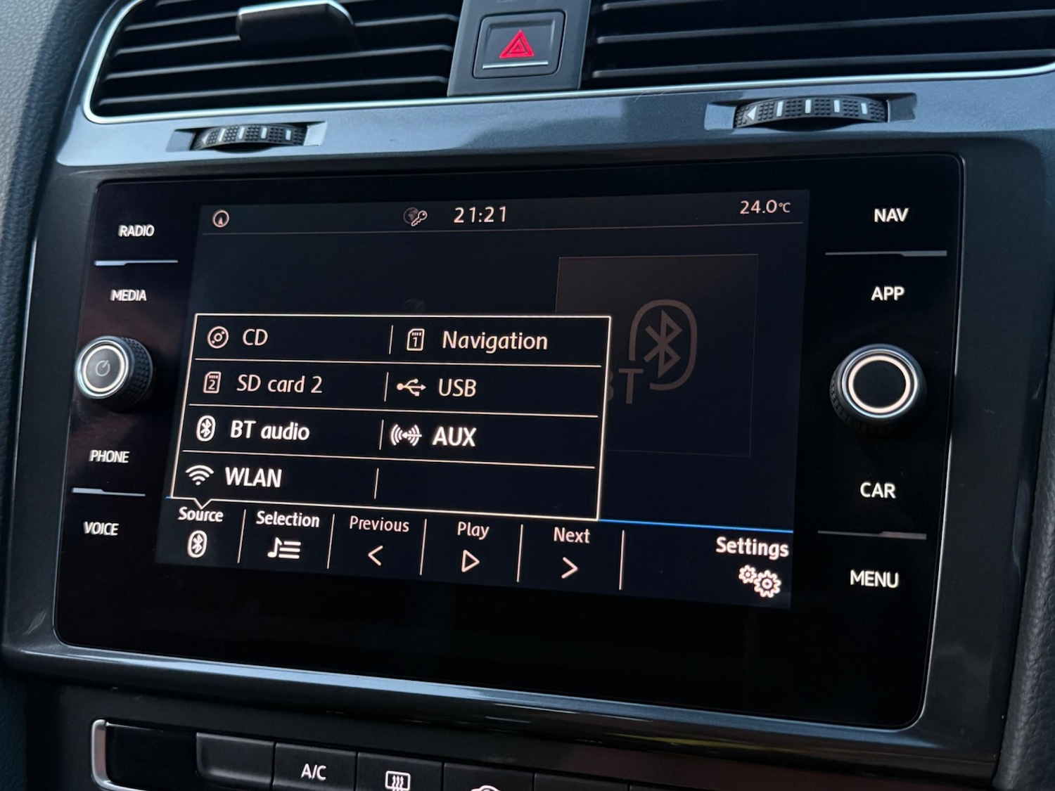 Used Volkswagen Golf 2017 for sale - 77001971: Photo 53