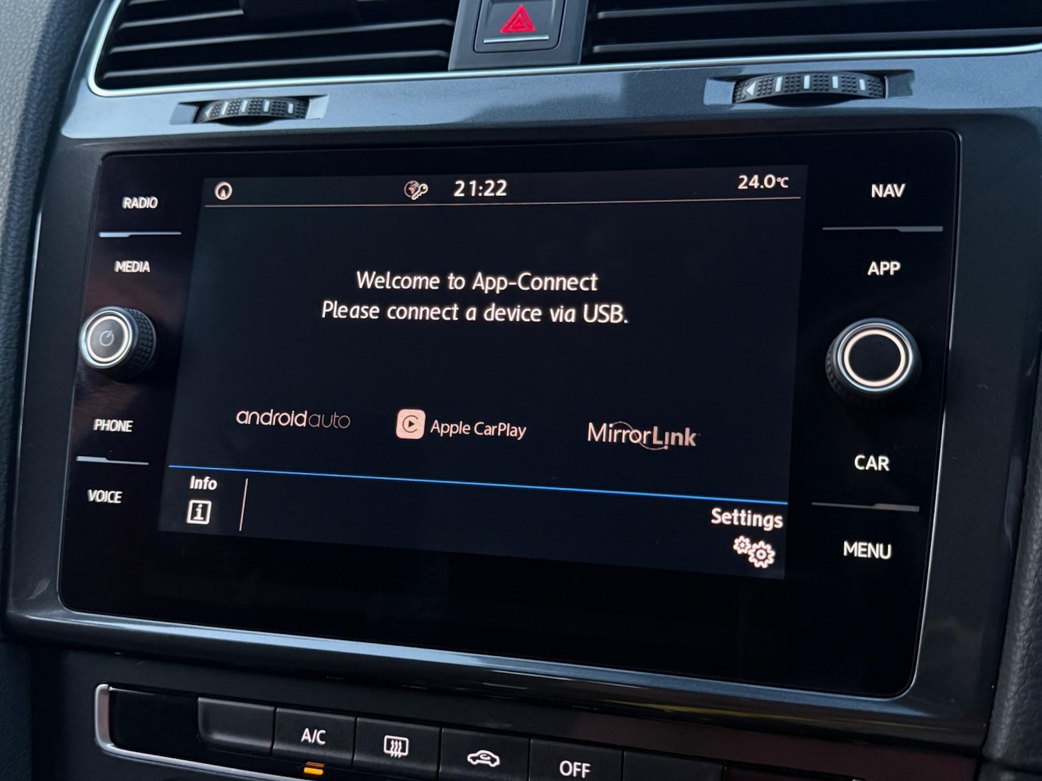 Used Volkswagen Golf 2017 for sale - 77001971: Photo 54