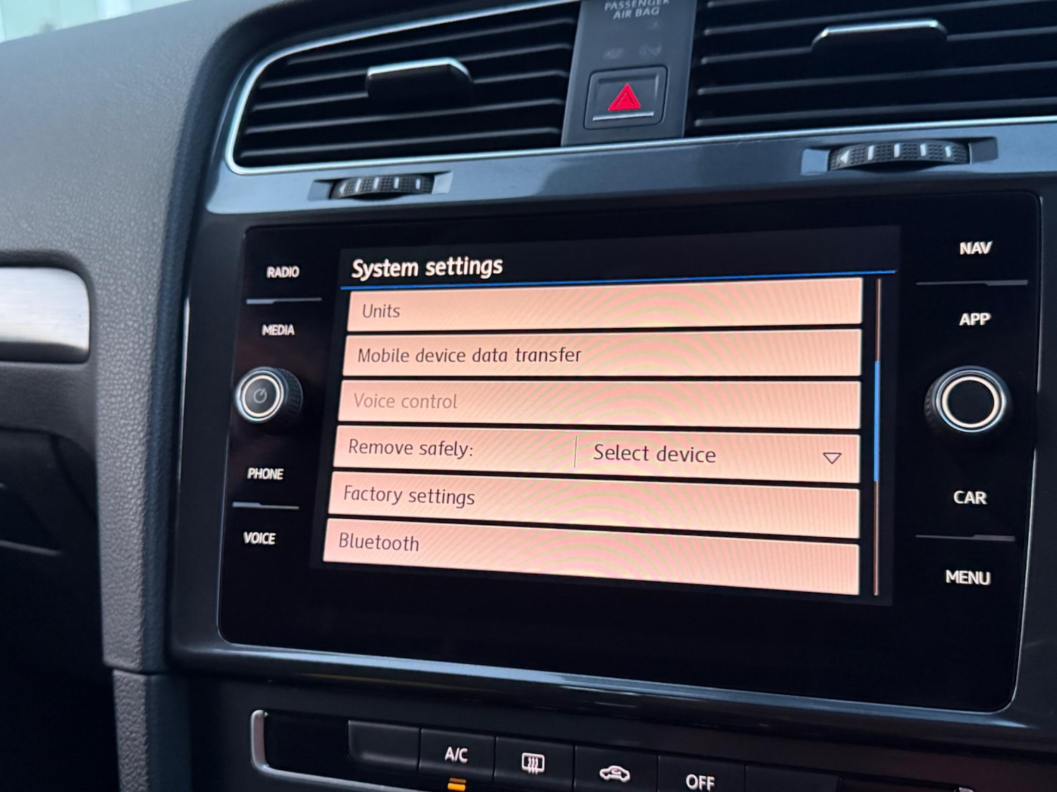 Used Volkswagen Golf 2017 for sale - 77001971: Photo 71