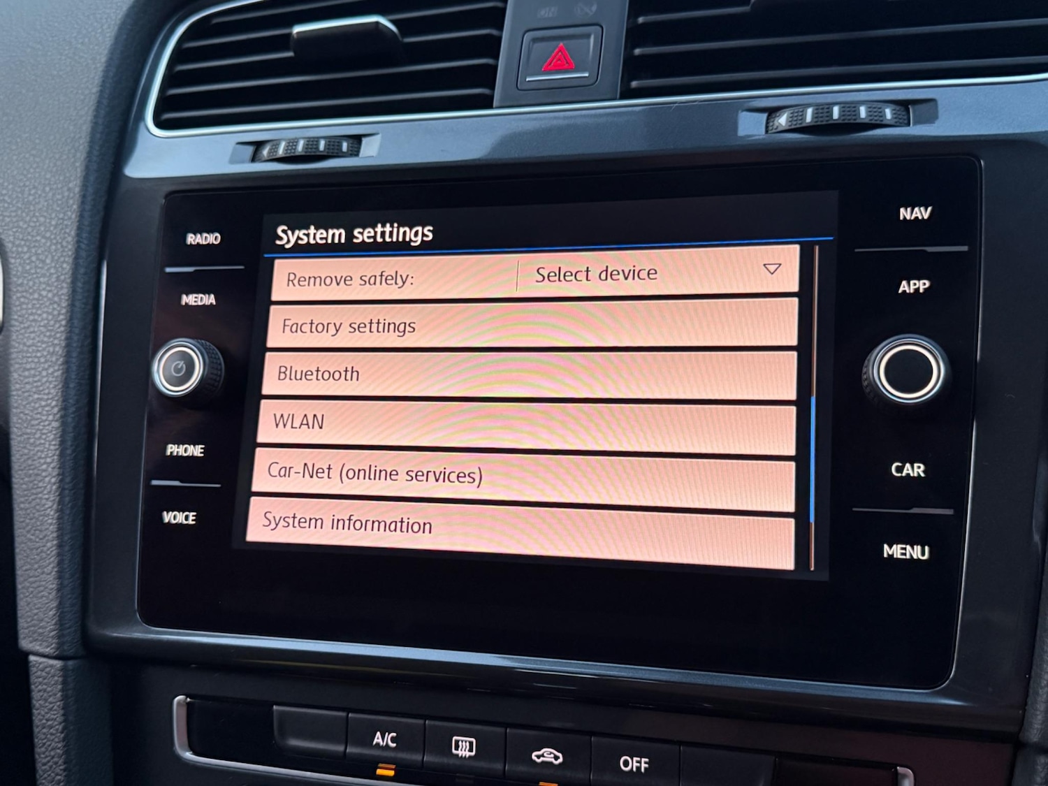 Used Volkswagen Golf 2017 for sale - 77001971: Photo 72