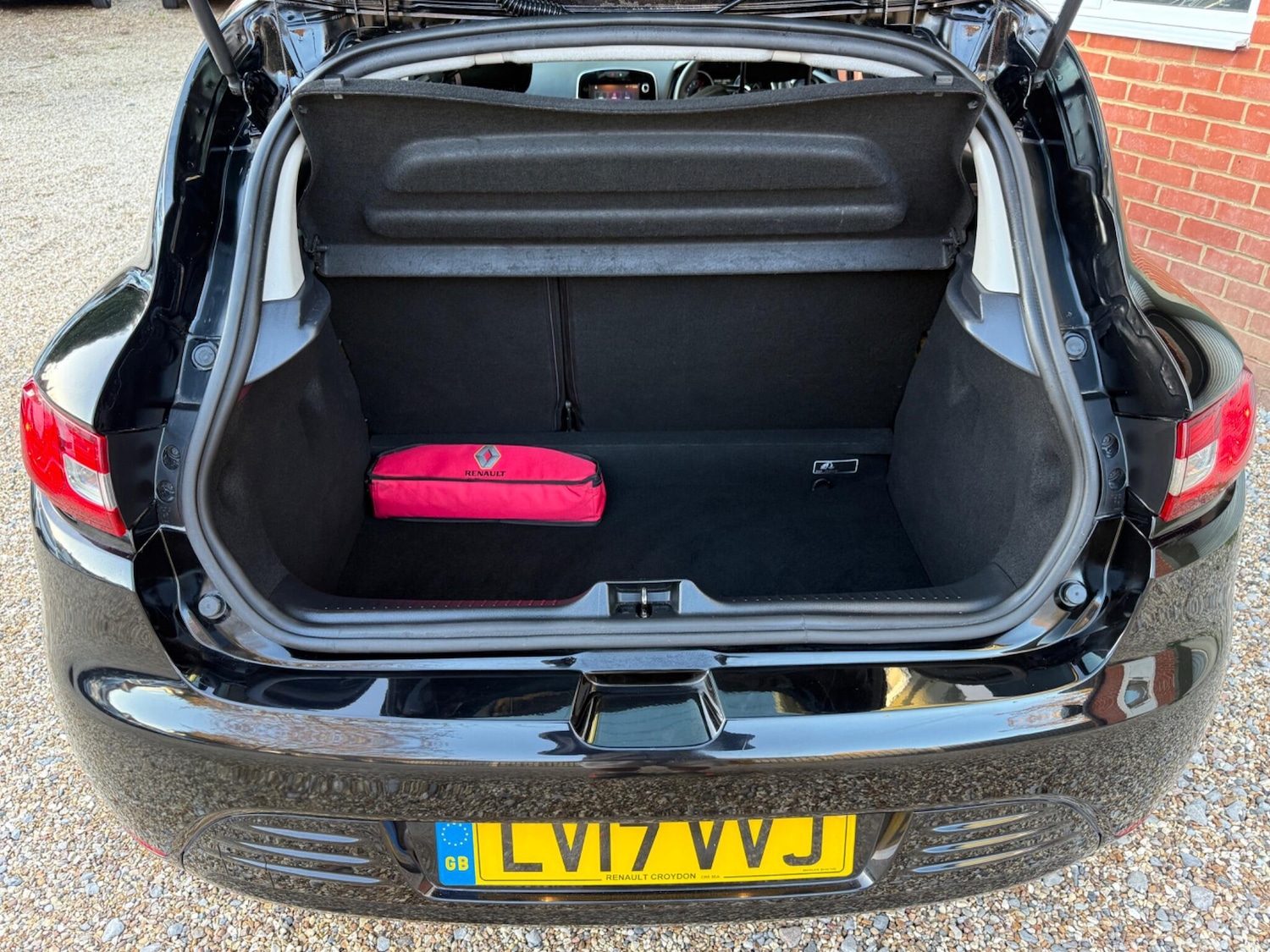 Used Renault Clio 2017 for sale - 76781092: Photo 15