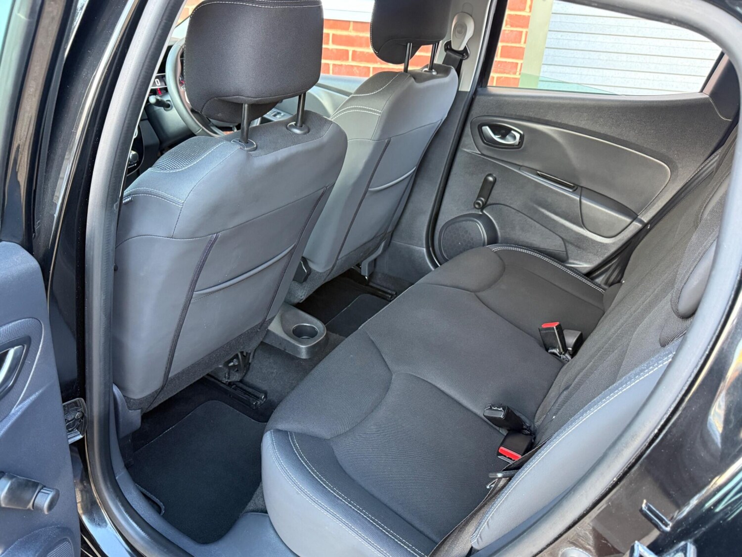 Used Renault Clio 2017 for sale - 76781092: Photo 18