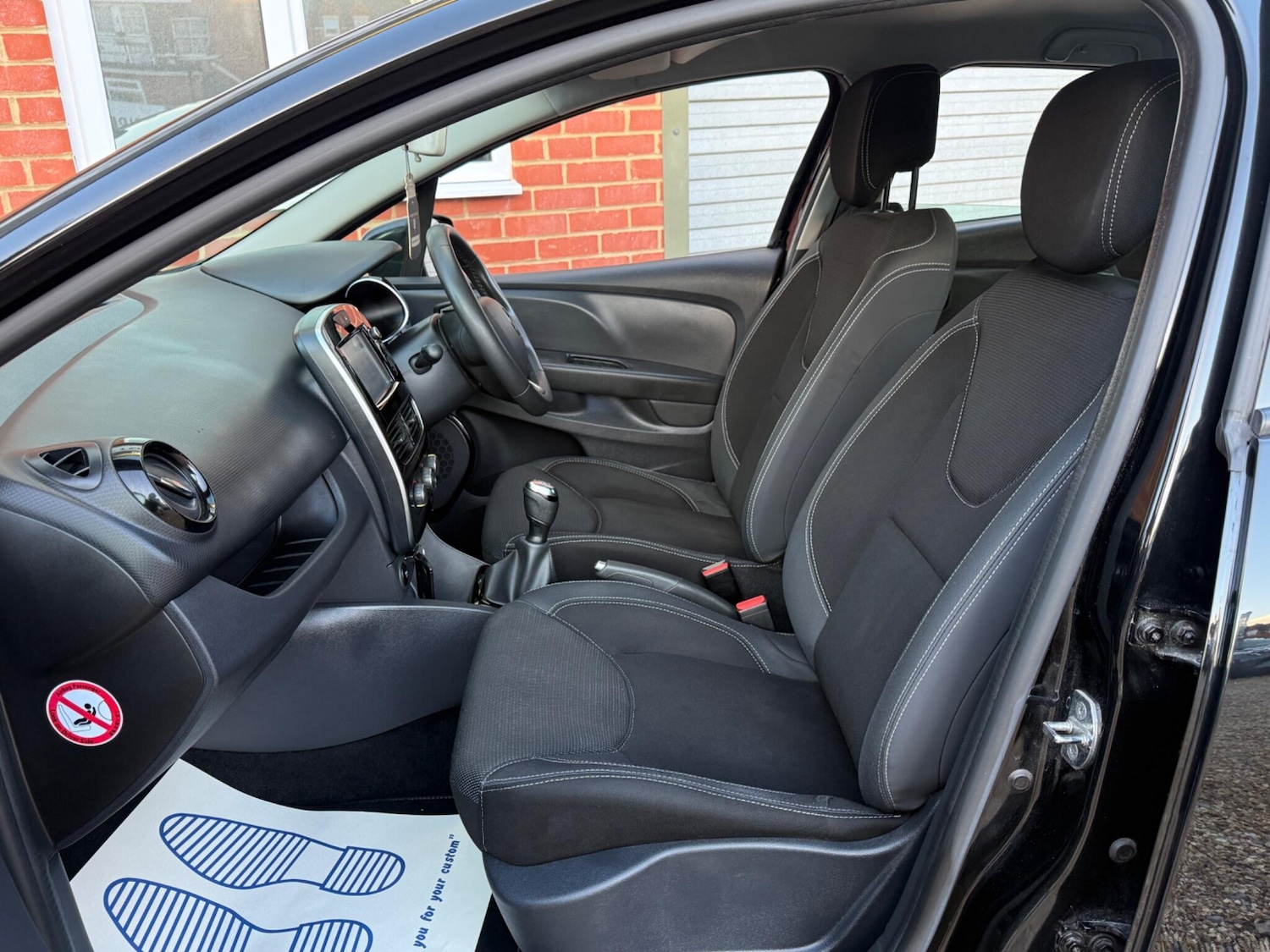 Used Renault Clio 2017 for sale - 76781092: Photo 20