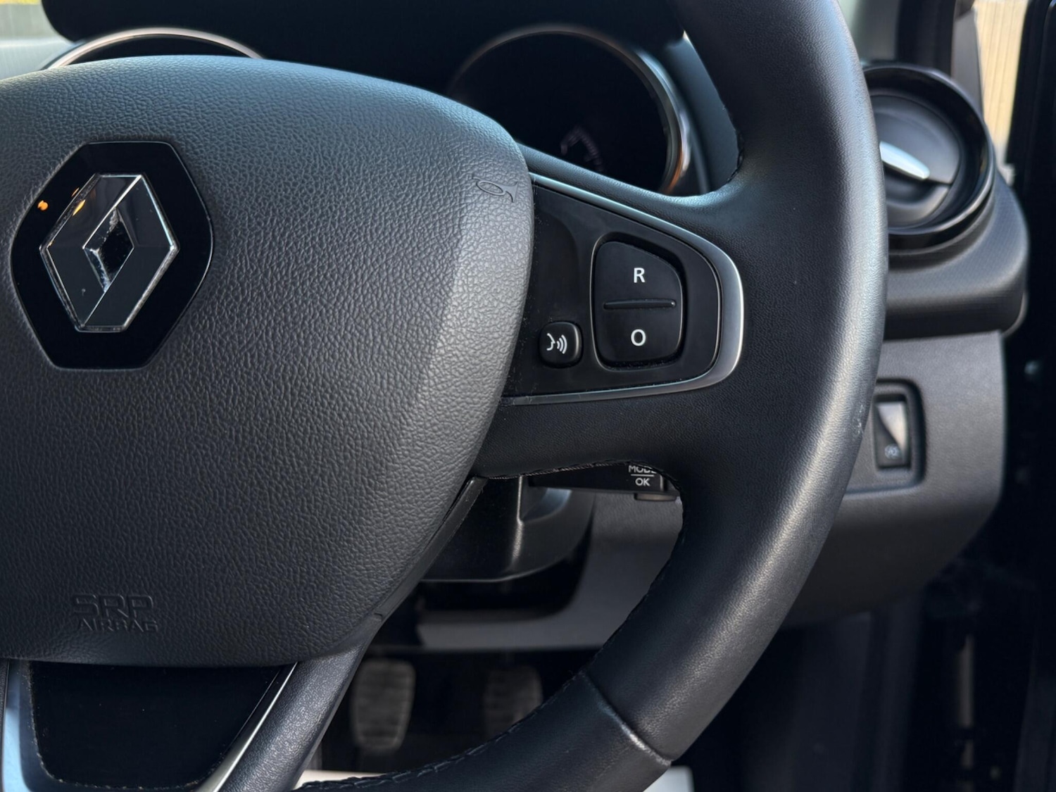 Used Renault Clio 2017 for sale - 76781092: Photo 22