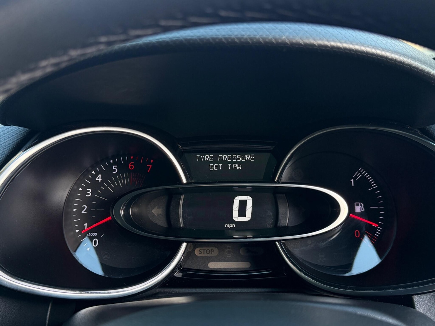 Used Renault Clio 2017 for sale - 76781092: Photo 28