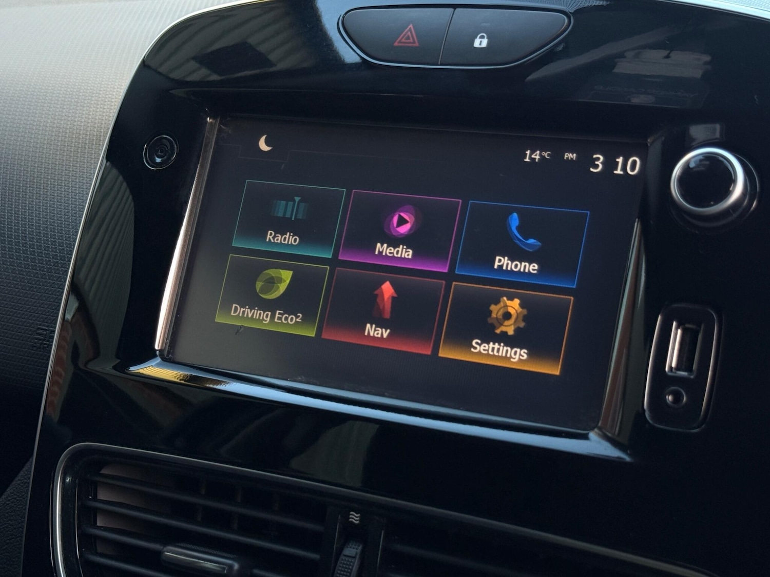 Used Renault Clio 2017 for sale - 76781092: Photo 34