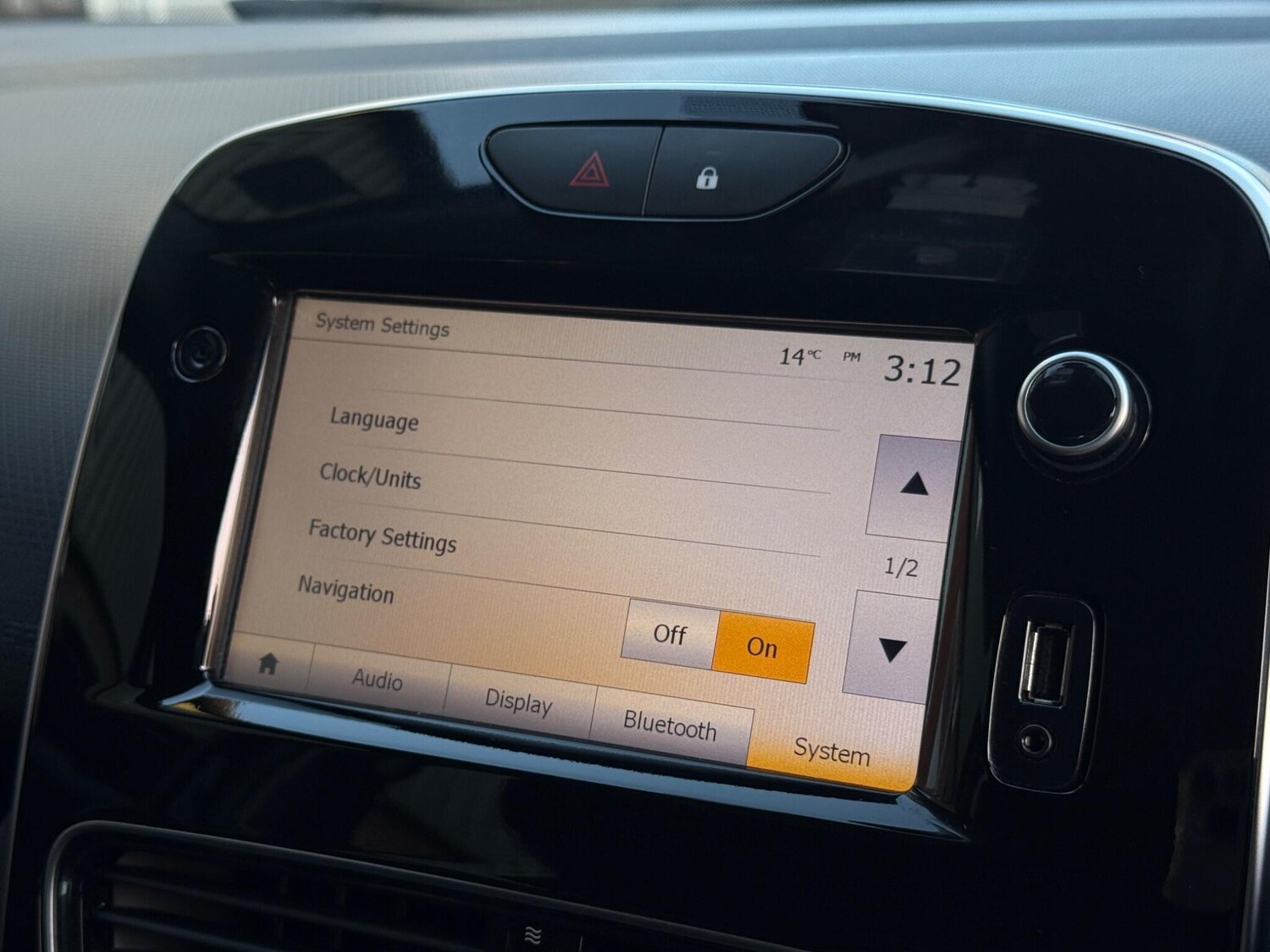 Used Renault Clio 2017 for sale - 76781092: Photo 46