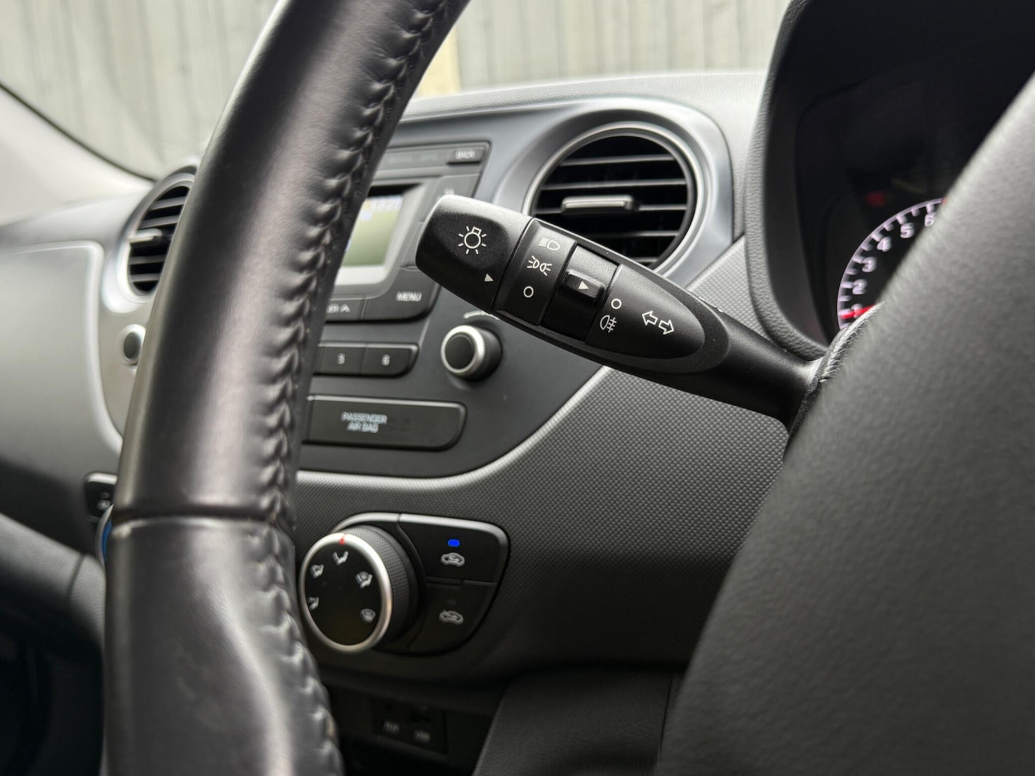 Used Hyundai i10 2018 for sale - 76337052: Photo 32