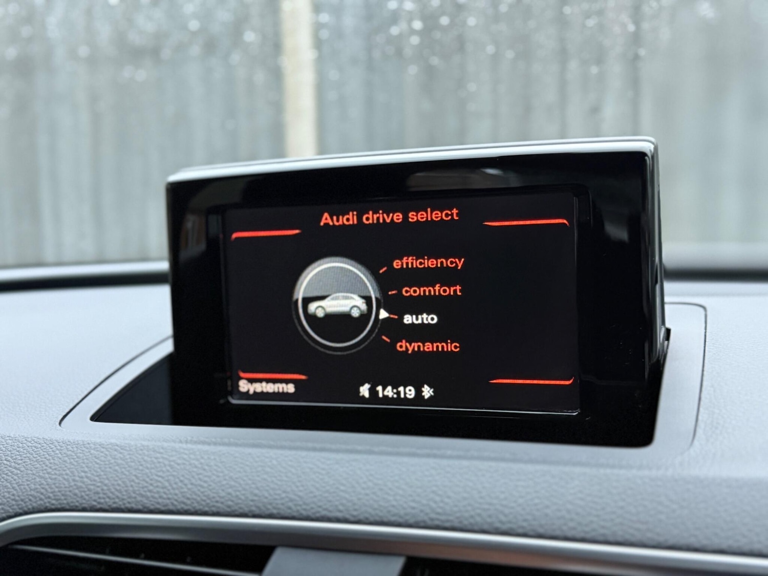 Used Audi Q3 2017 for sale - 77001994: Photo 39