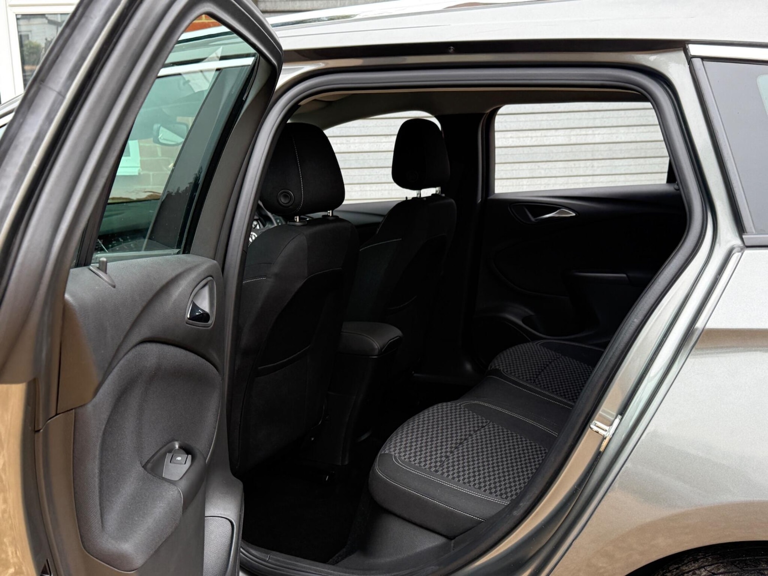 Used Vauxhall Astra 2018 for sale - 77001989: Photo 13