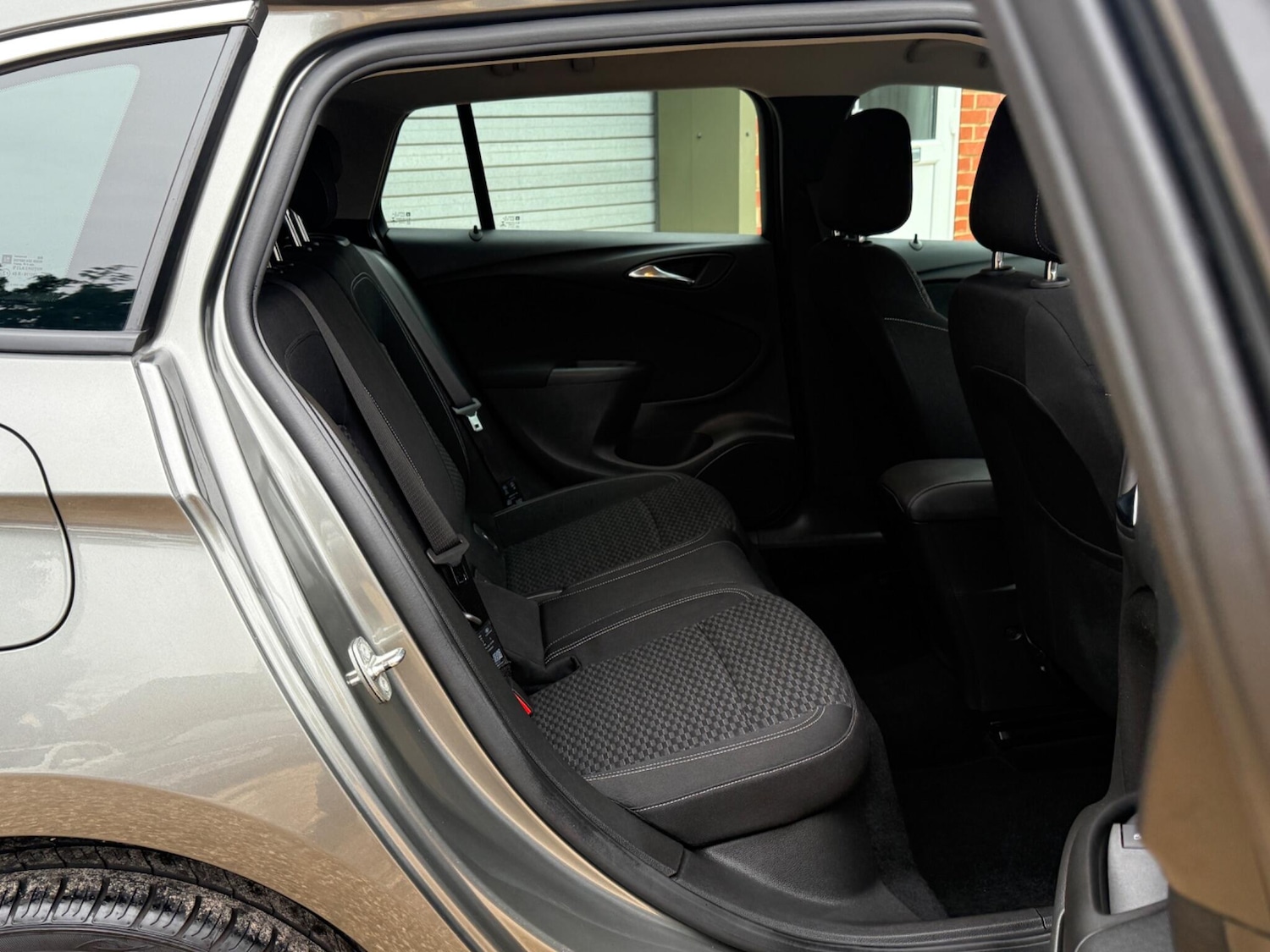 Used Vauxhall Astra 2018 for sale - 77001989: Photo 18