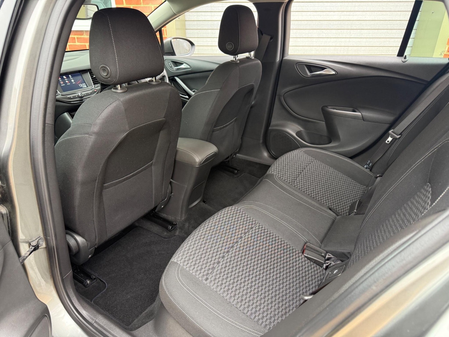 Used Vauxhall Astra 2018 for sale - 77001989: Photo 28