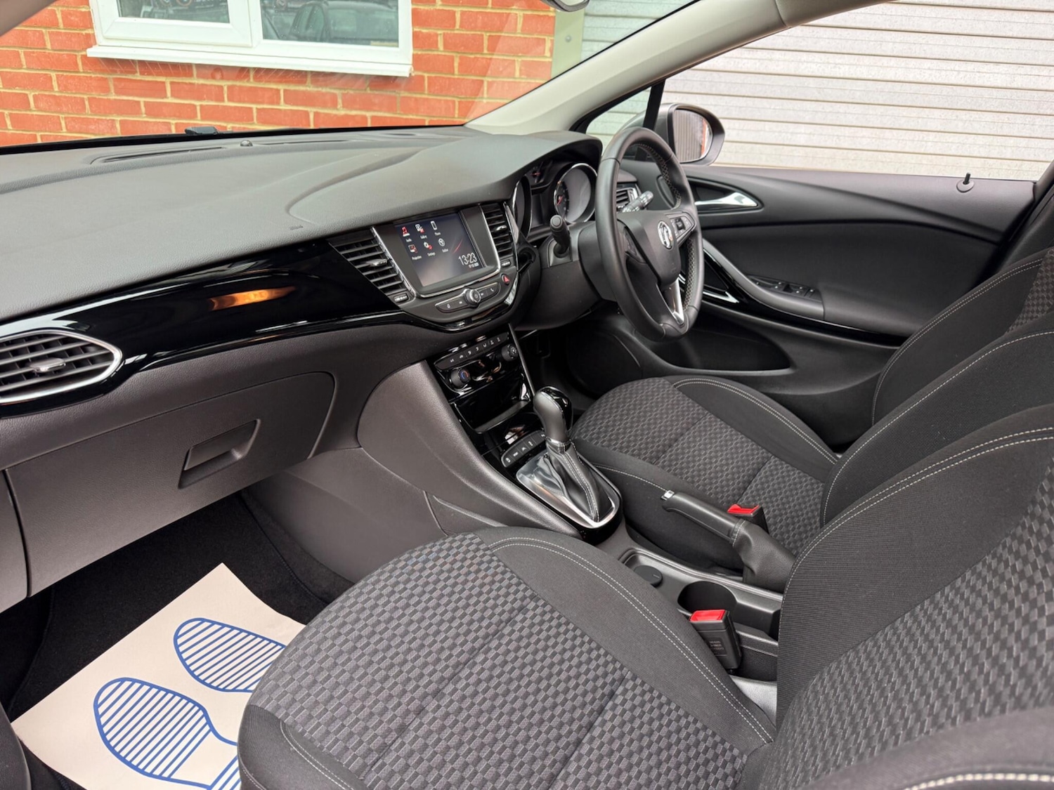 Used Vauxhall Astra 2018 for sale - 77001989: Photo 30