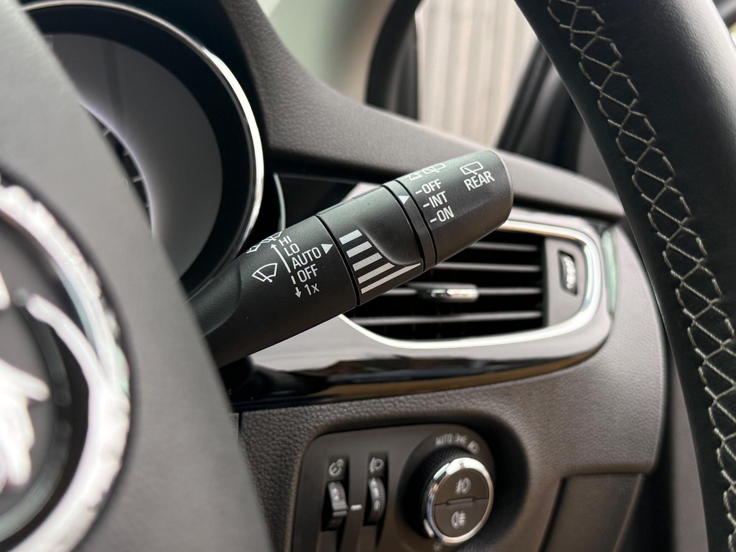 Used Vauxhall Astra 2018 for sale - 77001989: Photo 35