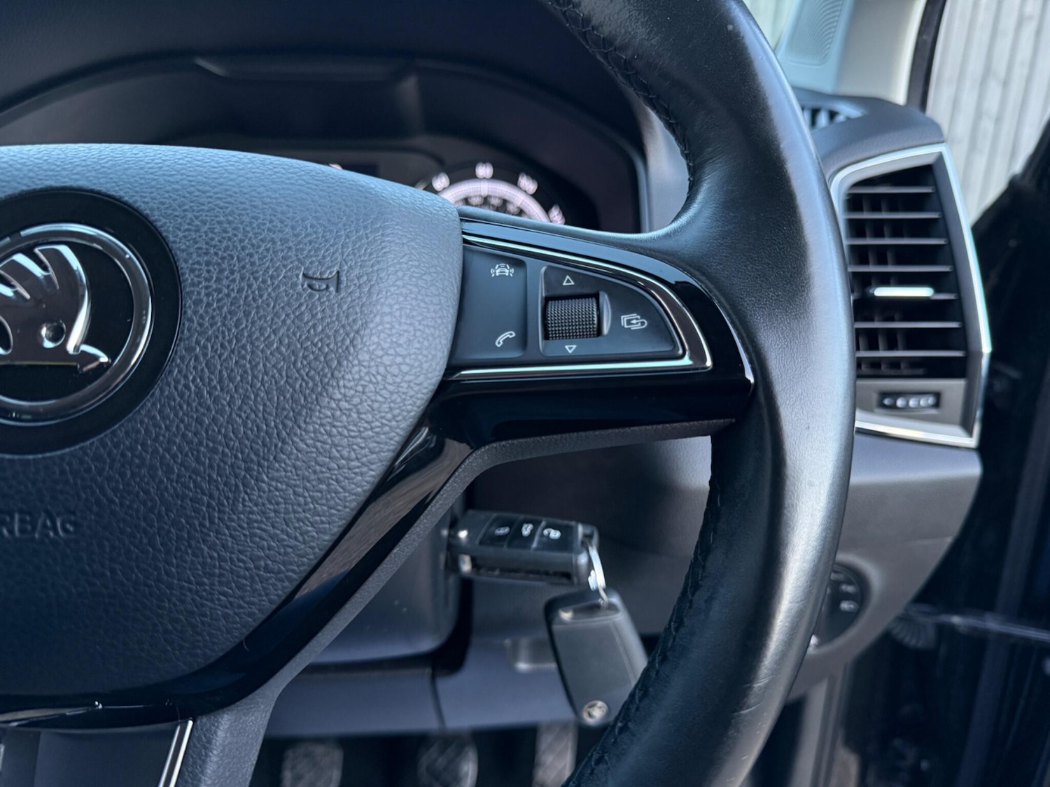 Used Skoda Karoq for sale - 77704937: Photo 33