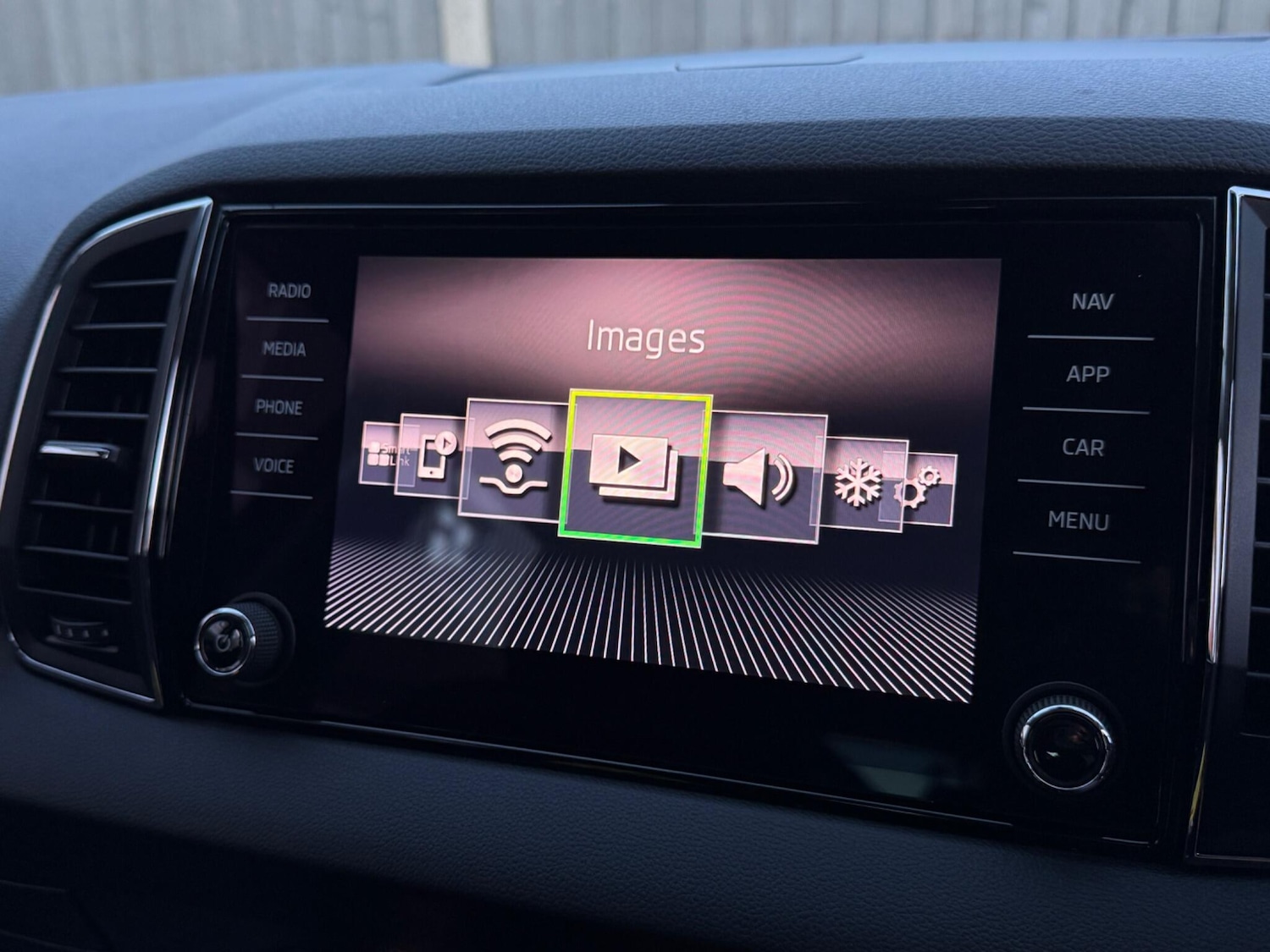 Used Skoda Karoq for sale - 77704937: Photo 61