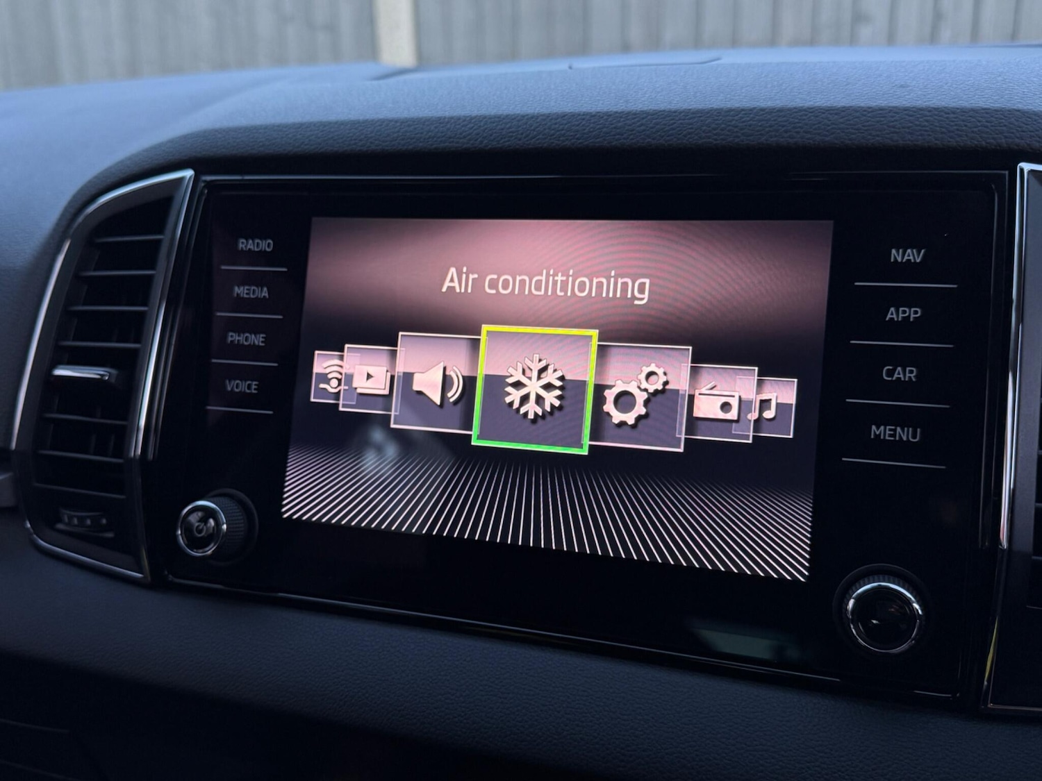 Used Skoda Karoq for sale - 77704937: Photo 64