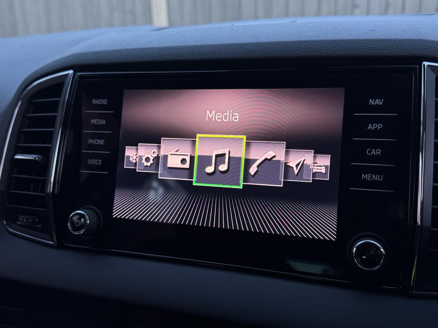 Used Skoda Karoq for sale - 77704937: Photo 75