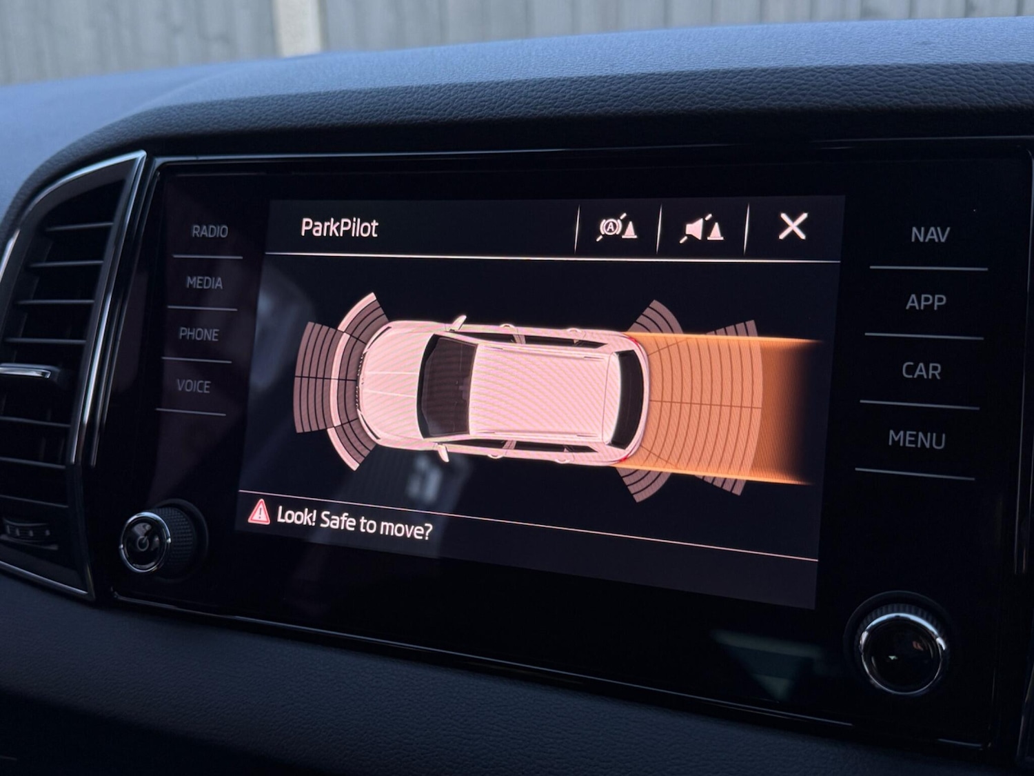 Used Skoda Karoq for sale - 77704937: Photo 9