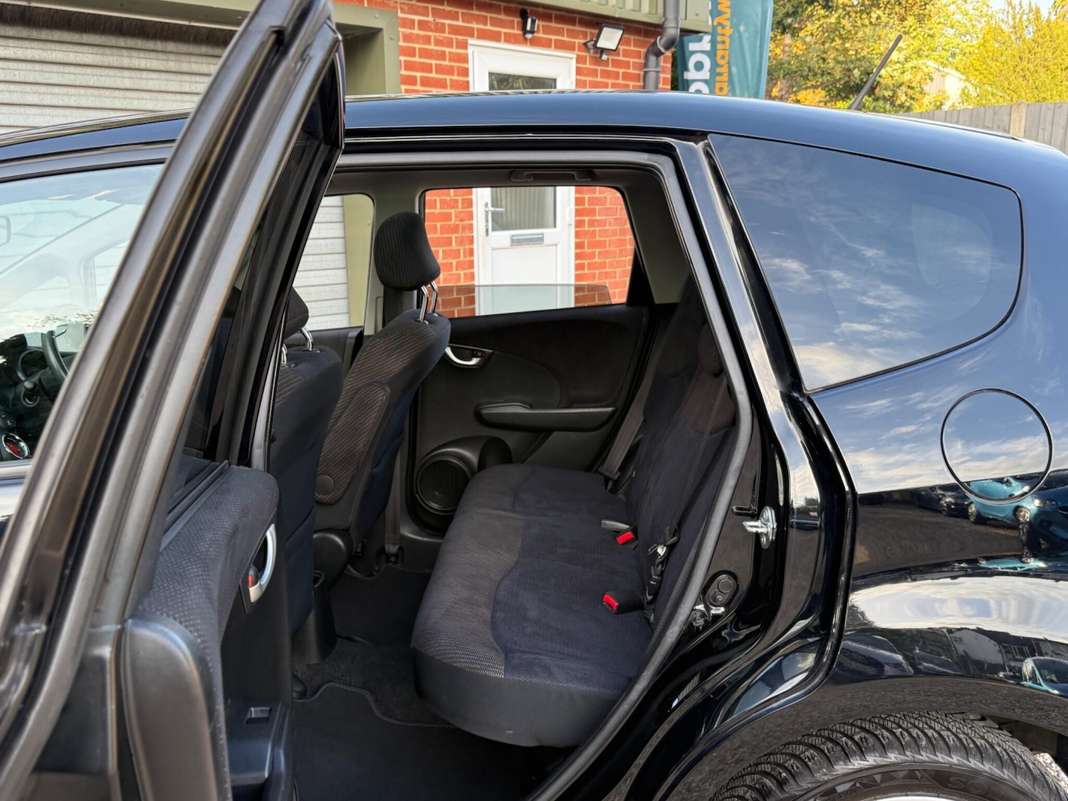 Used Honda Jazz 2015 for sale - 76781917: Photo 26