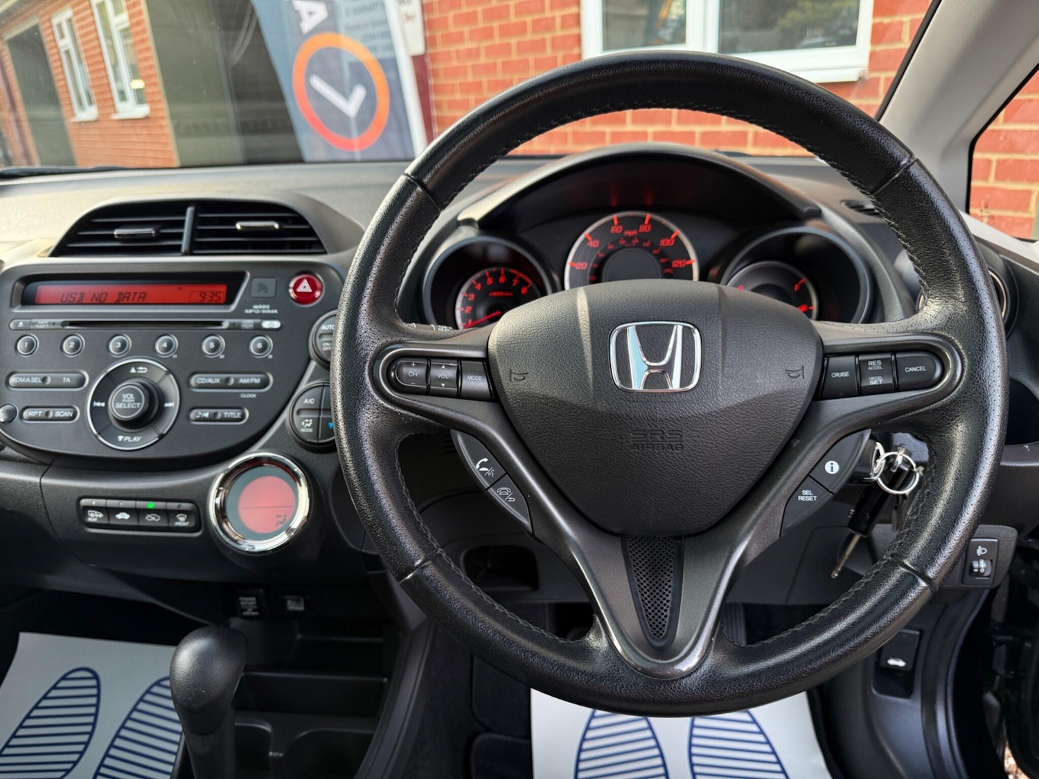 Used Honda Jazz 2015 for sale - 76781917: Photo 30