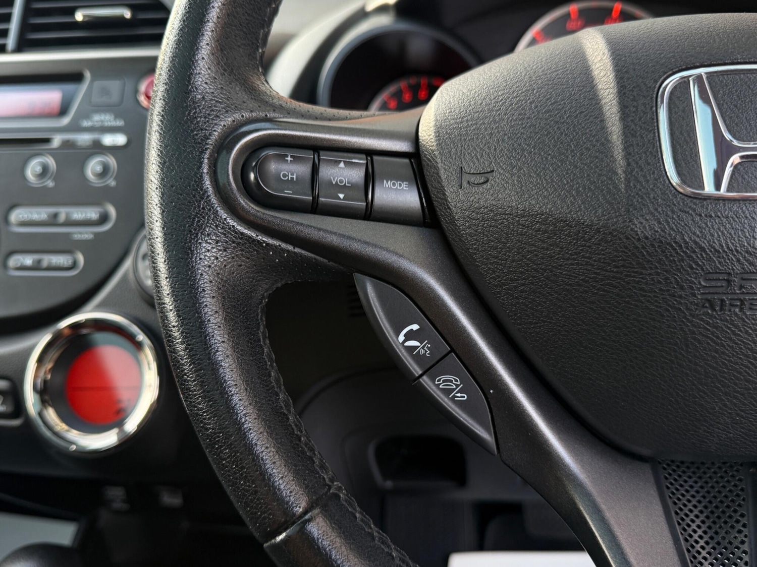 Used Honda Jazz 2015 for sale - 76781917: Photo 32