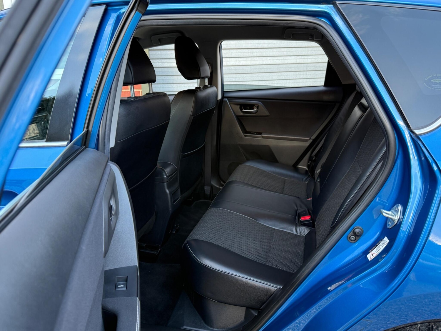 Used Toyota Auris 2014 for sale - 77001974: Photo 25