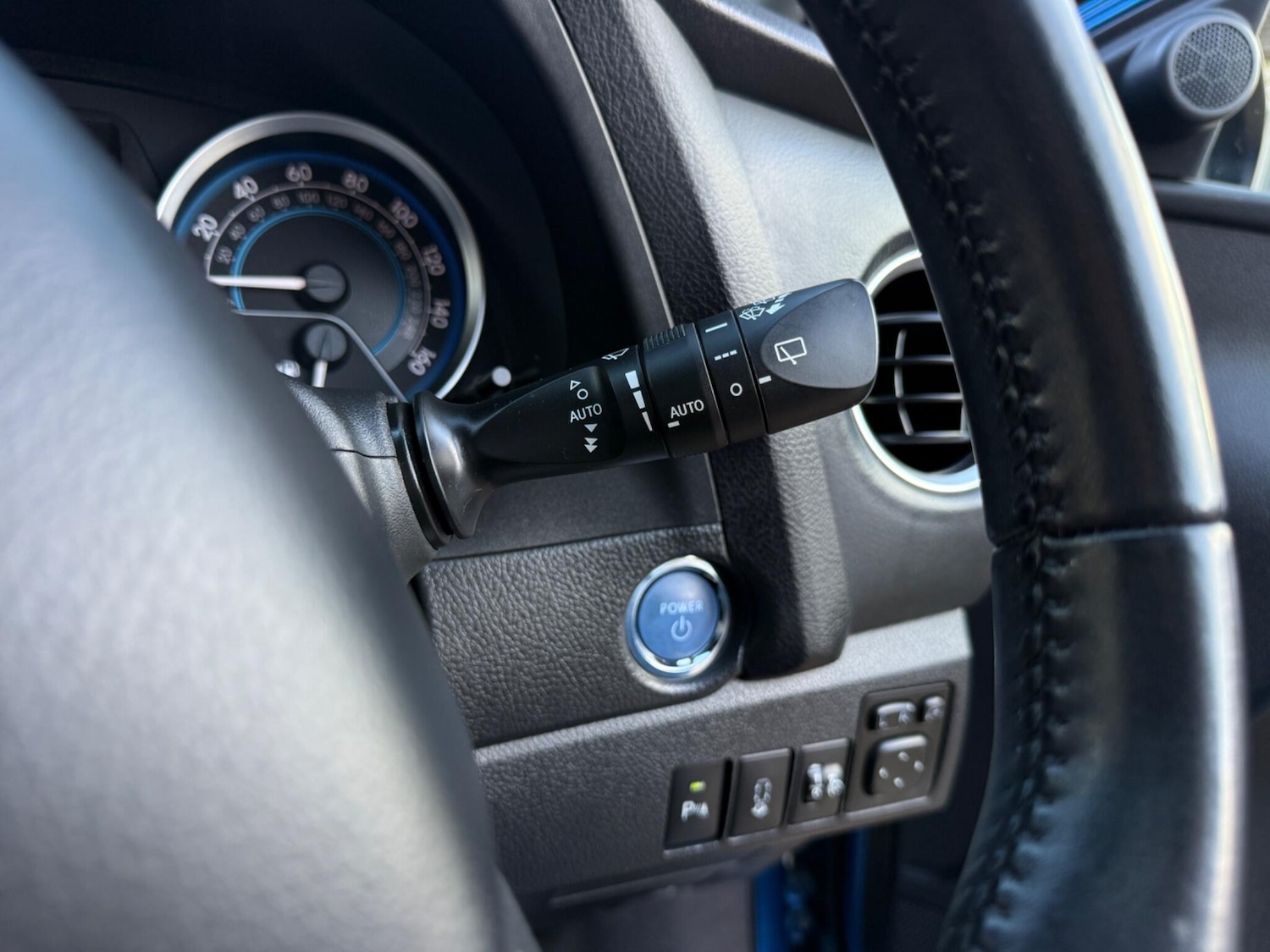 Used Toyota Auris 2014 for sale - 77001974: Photo 32