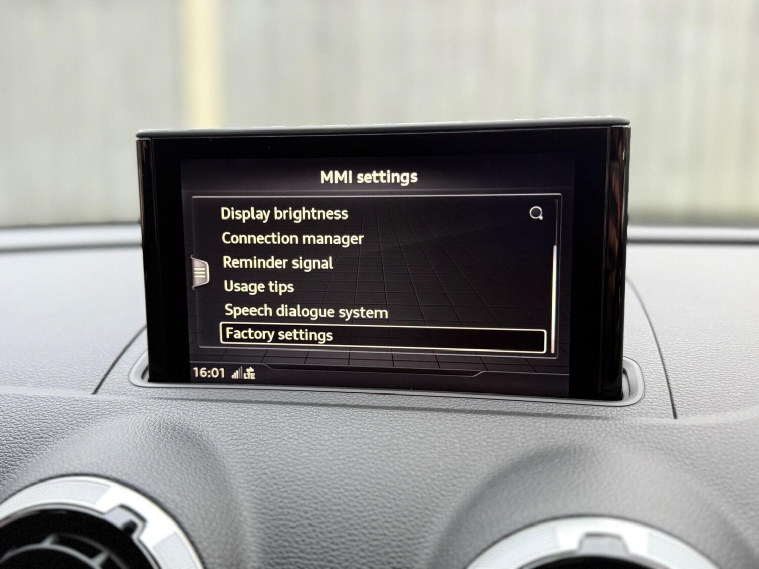 Used Audi A3 2018 for sale - 77109390: Photo 65