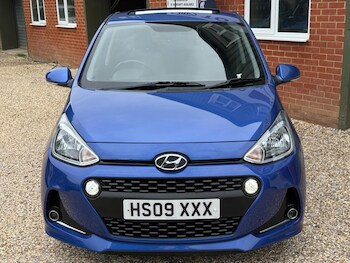 Used Hyundai i10 2018 for sale - 75564294: Photo