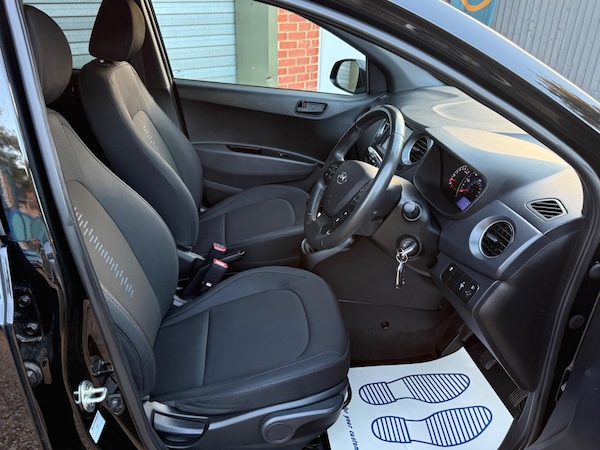 Used Hyundai i10 2019 for sale - 75729108: Photo 12