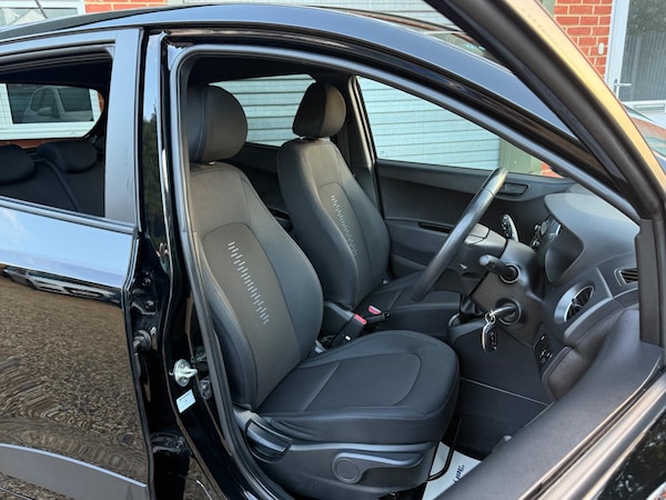 Used Hyundai i10 2019 for sale - 75729108: Photo 13