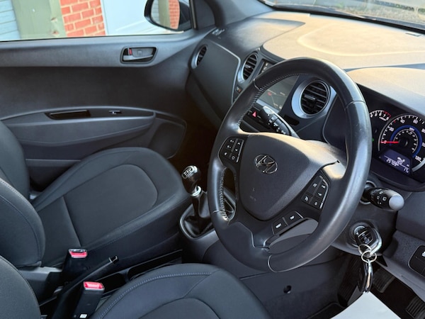 Used Hyundai i10 2019 for sale - 75729108: Photo 14