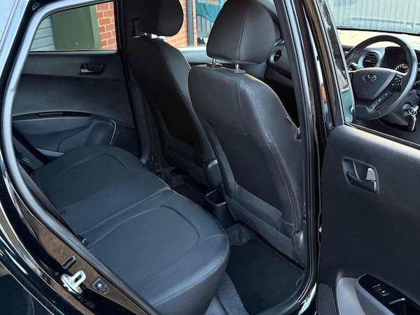 Used Hyundai i10 2019 for sale - 75729108: Photo 17