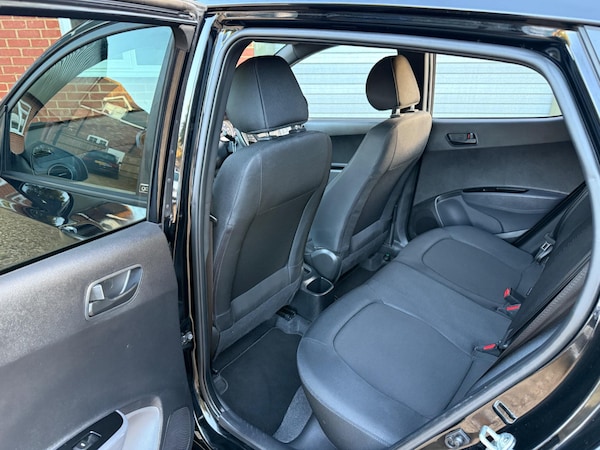 Used Hyundai i10 2019 for sale - 75729108: Photo 27