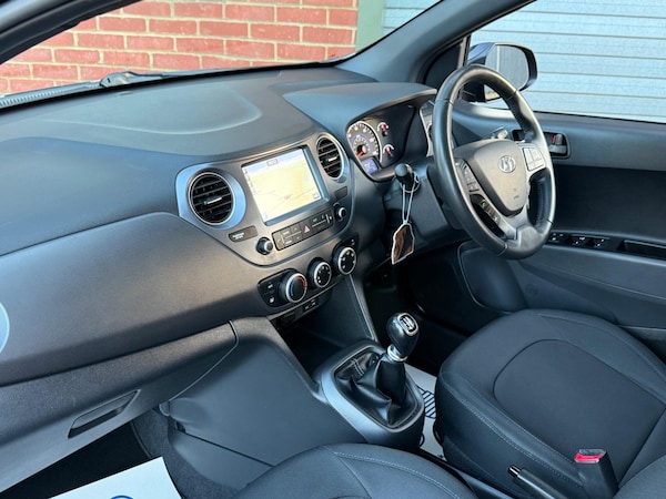 Used Hyundai i10 2019 for sale - 75729108: Photo 30