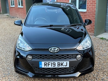Used Hyundai i10 2019 for sale - 75729108: Photo