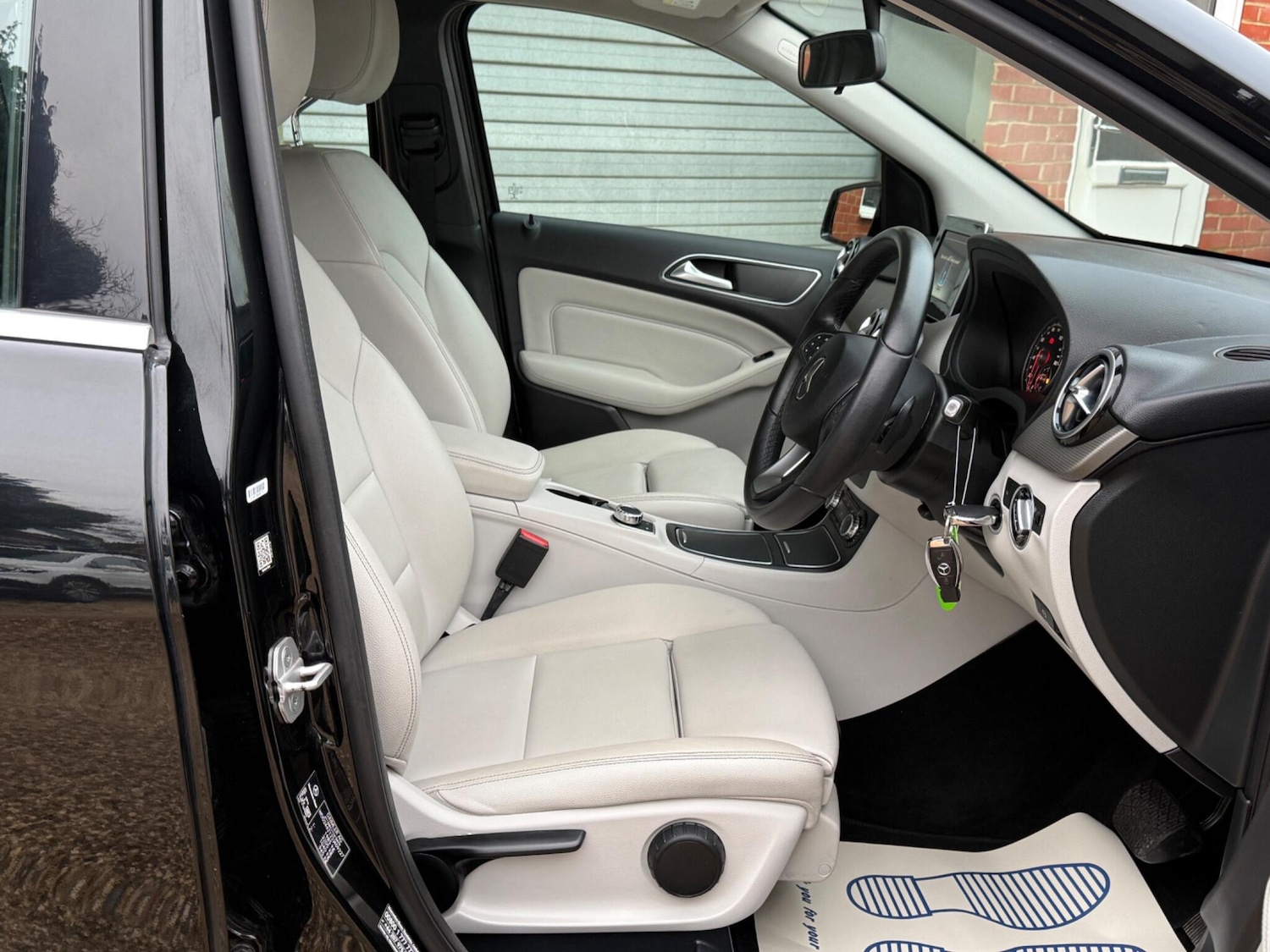 Used Mercedes-Benz B Class 2016 for sale - 76975443: Photo 13