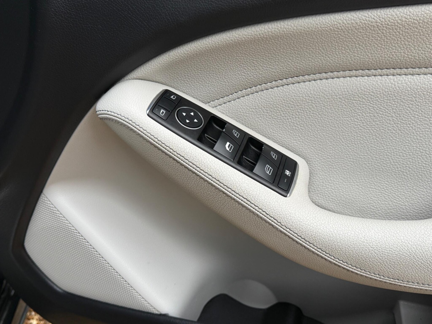 Used Mercedes-Benz B Class 2016 for sale - 76975443: Photo 16