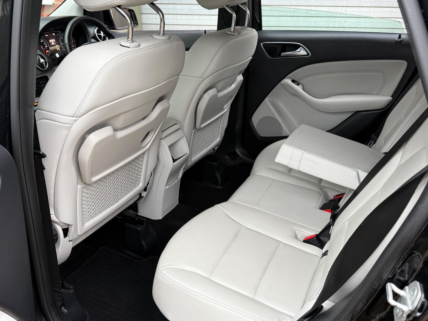 Used Mercedes-Benz B Class 2016 for sale - 76975443: Photo 25