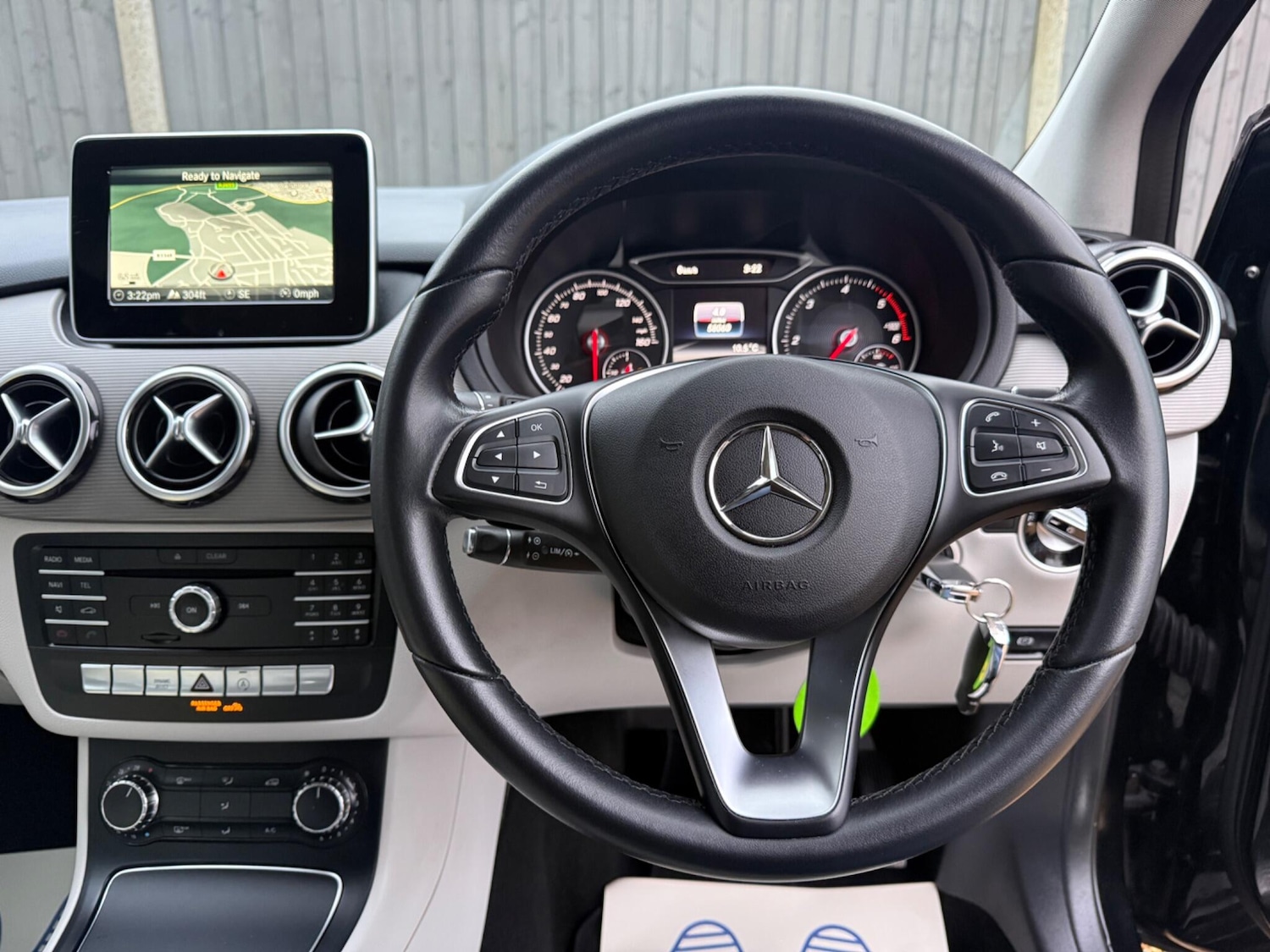 Used Mercedes-Benz B Class 2016 for sale - 76975443: Photo 29