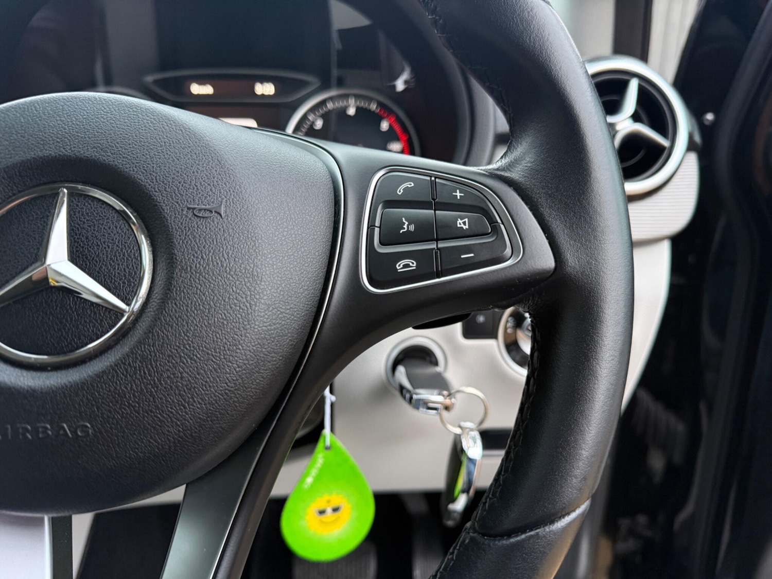 Used Mercedes-Benz B Class 2016 for sale - 76975443: Photo 30