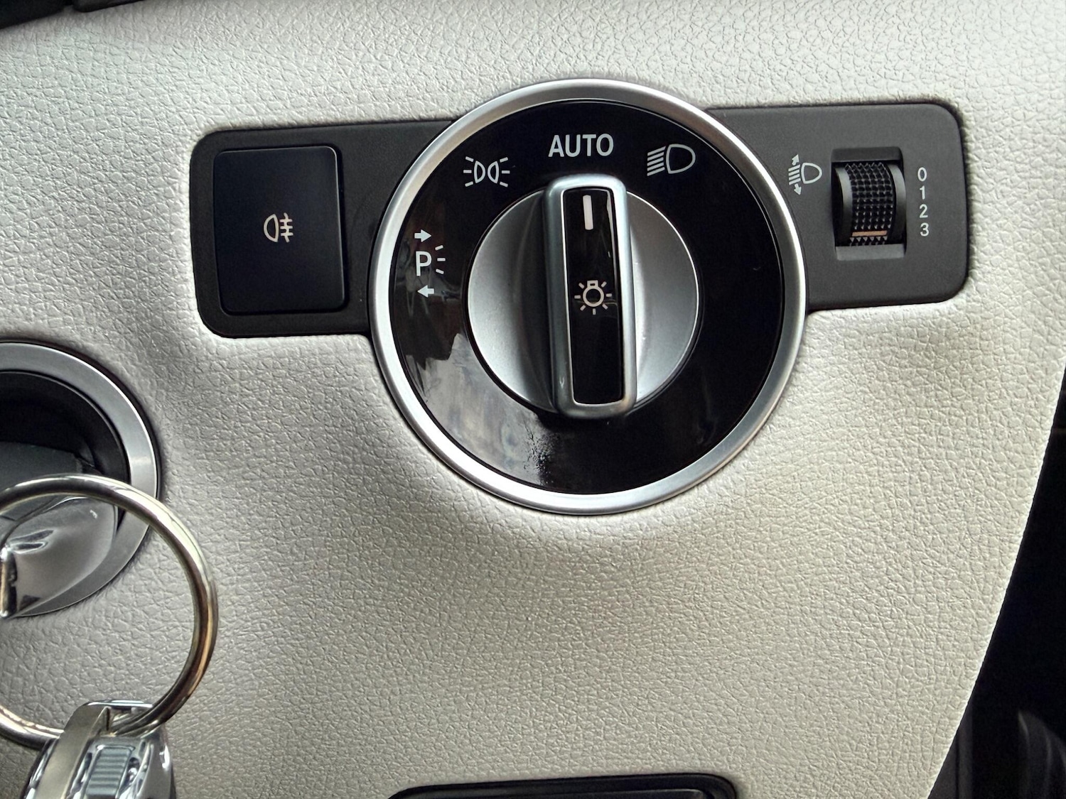 Used Mercedes-Benz B Class 2016 for sale - 76975443: Photo 34