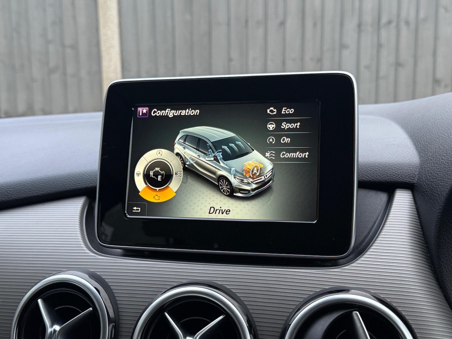 Used Mercedes-Benz B Class 2016 for sale - 76975443: Photo 57