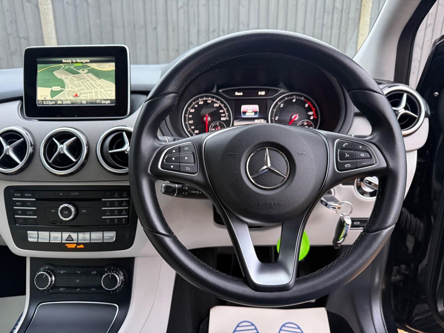 Used Mercedes-Benz B Class 2016 for sale - 76975443: Photo 6