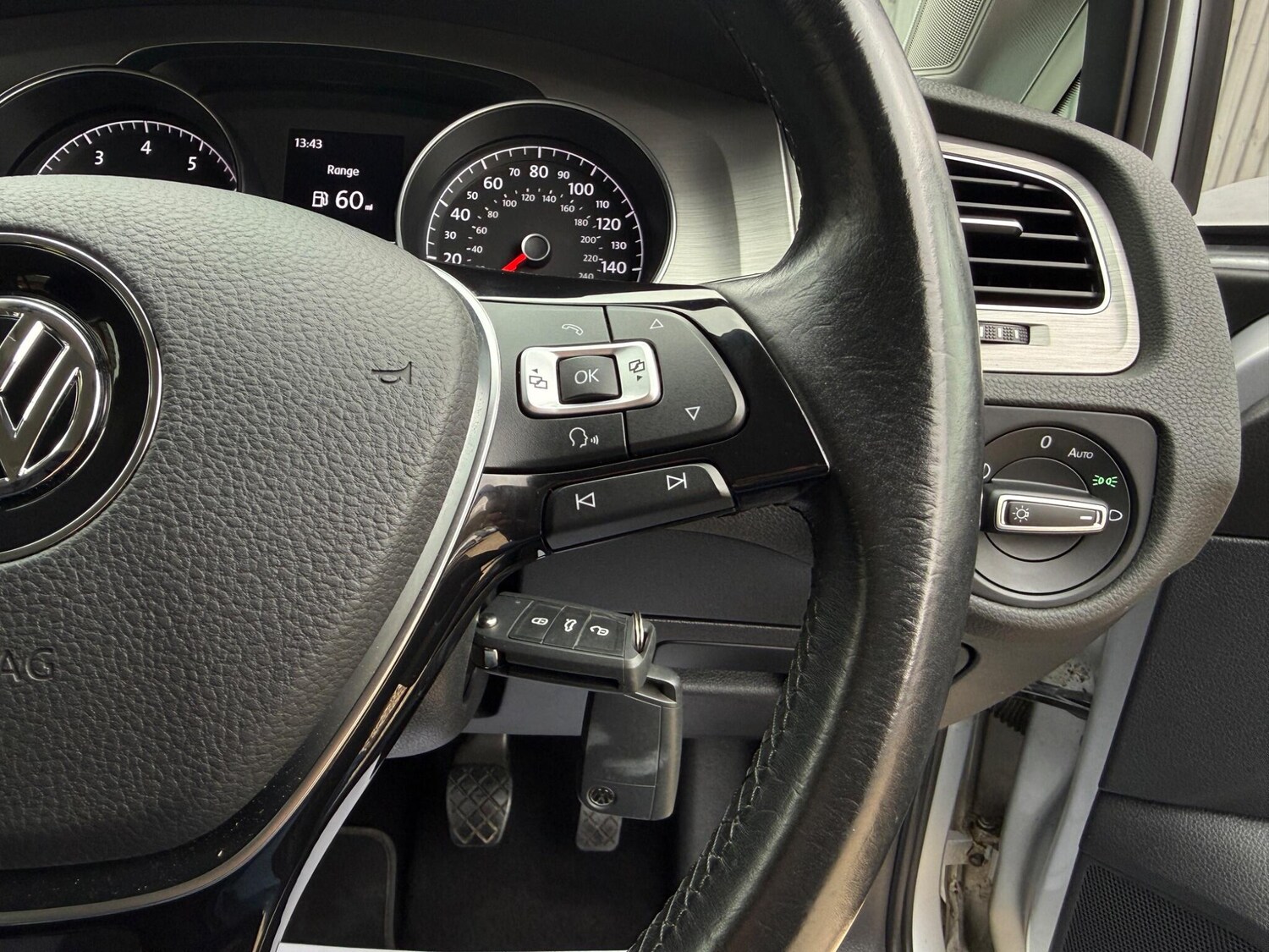 Used Volkswagen Golf for sale - 77940643: Photo 28