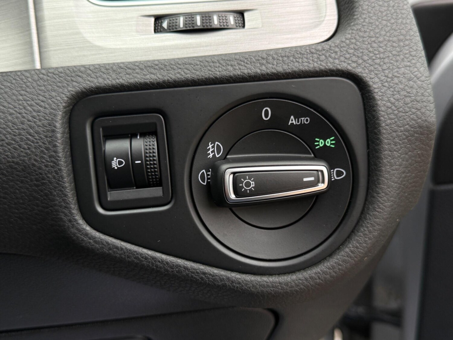 Used Volkswagen Golf for sale - 77940643: Photo 33