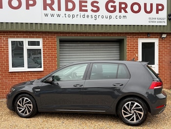 Used Volkswagen Golf 2019 for sale - 76085023: Photo